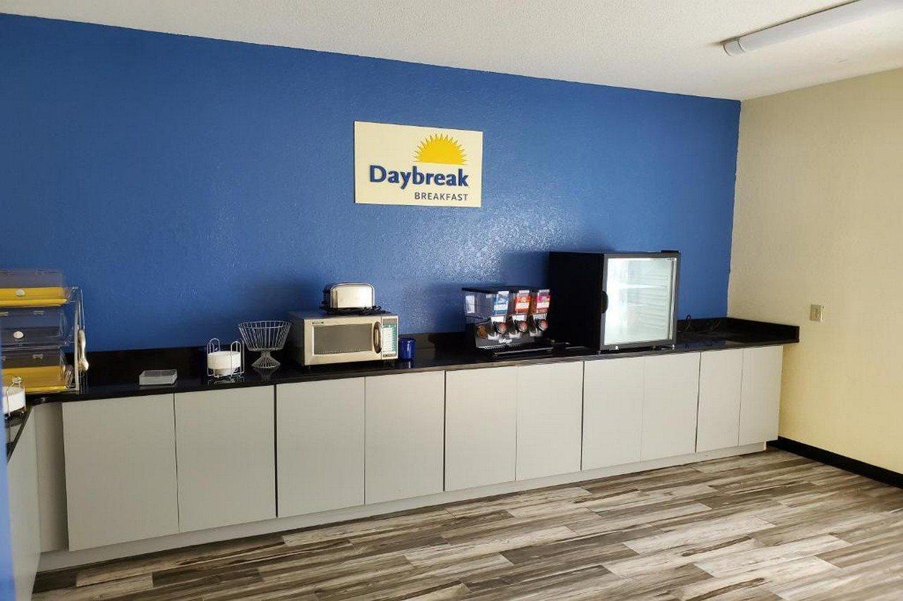 Days Inn By Wyndham Macon I-75 North Esterno foto