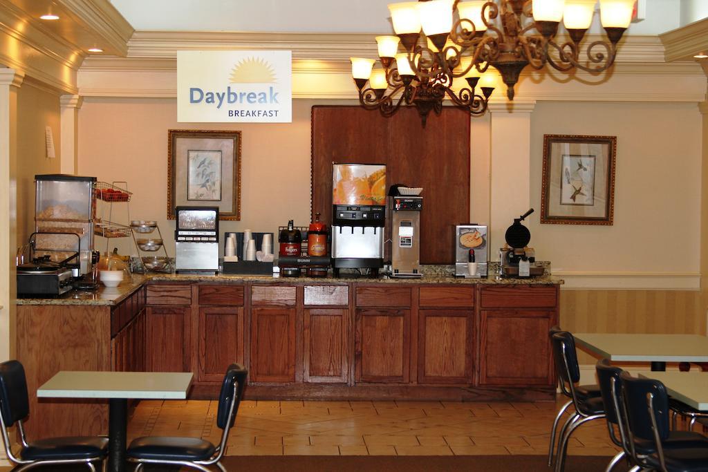 Days Inn By Wyndham Macon I-75 North Esterno foto