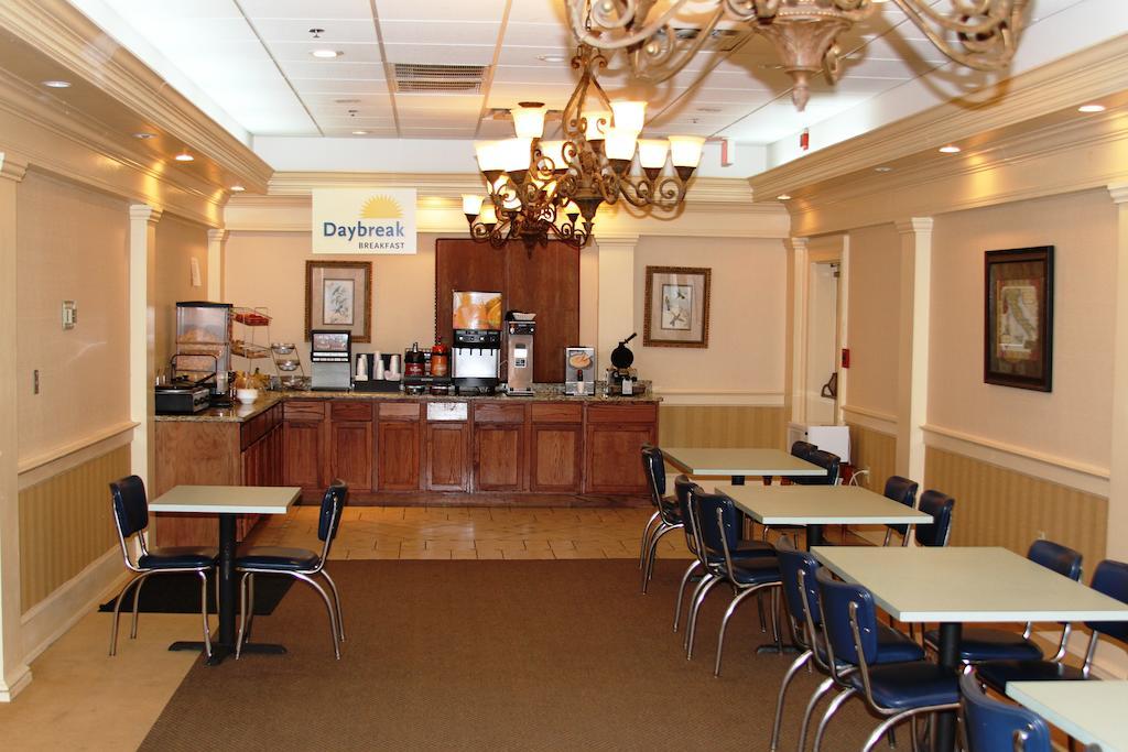 Days Inn By Wyndham Macon I-75 North Esterno foto